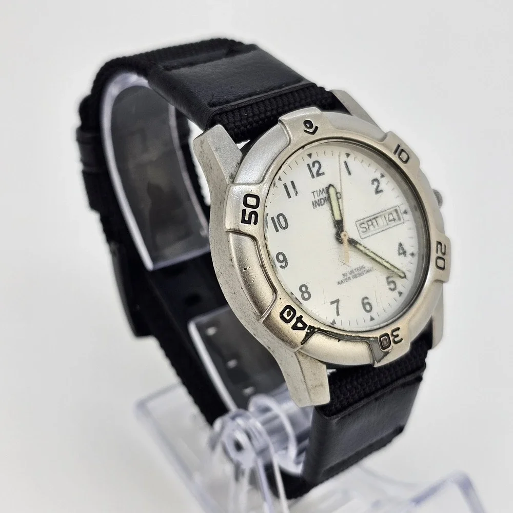 VTG Timex Men's Watch 38MM New Black Nylon Bands New Battery LIGHT‎ NOT WORKING